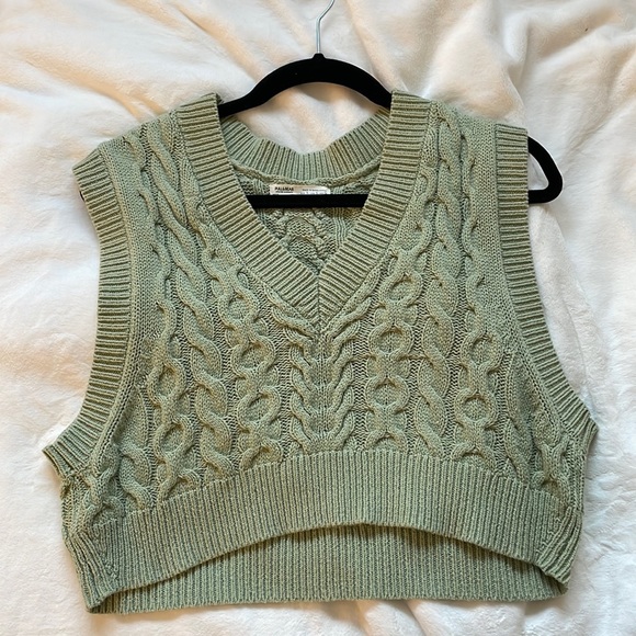 Green knit sweater vest - Picture 1 of 1